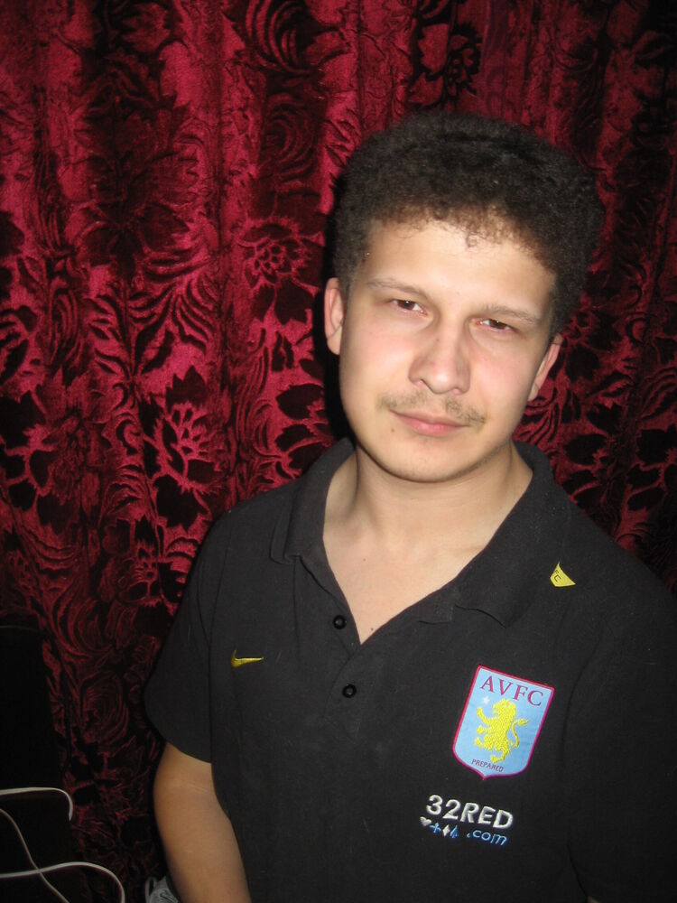  22780000  Alexandr, 37 ,    
