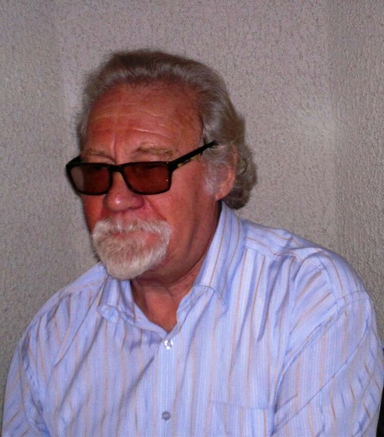  11767190  ALEX, 72 ,    -