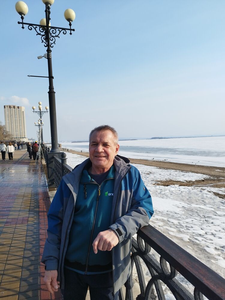  52751380  Michail, 62 ,    