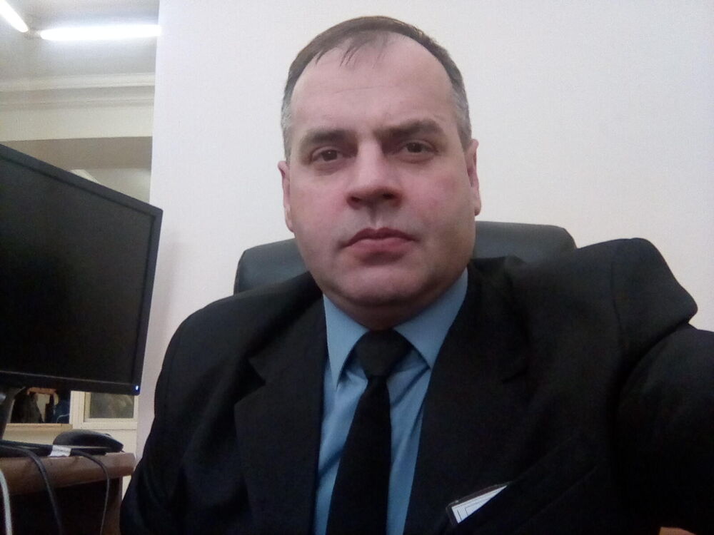  53522200  Sergei, 48 ,    