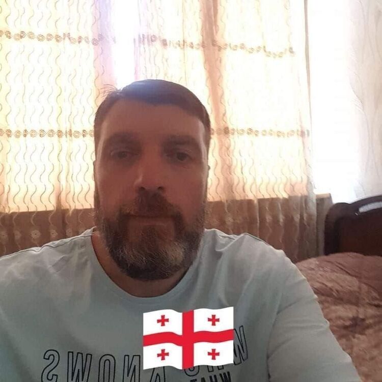  39766830  Kaxa, 48 ,    