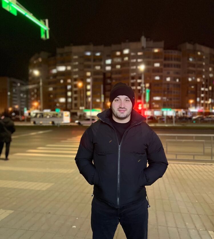  52849740  Sanan, 29 ,    