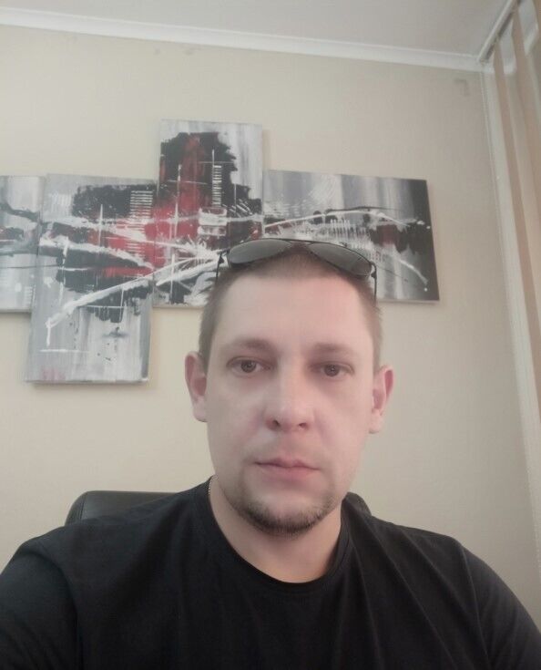  41398420  Oleg, 39 ,    