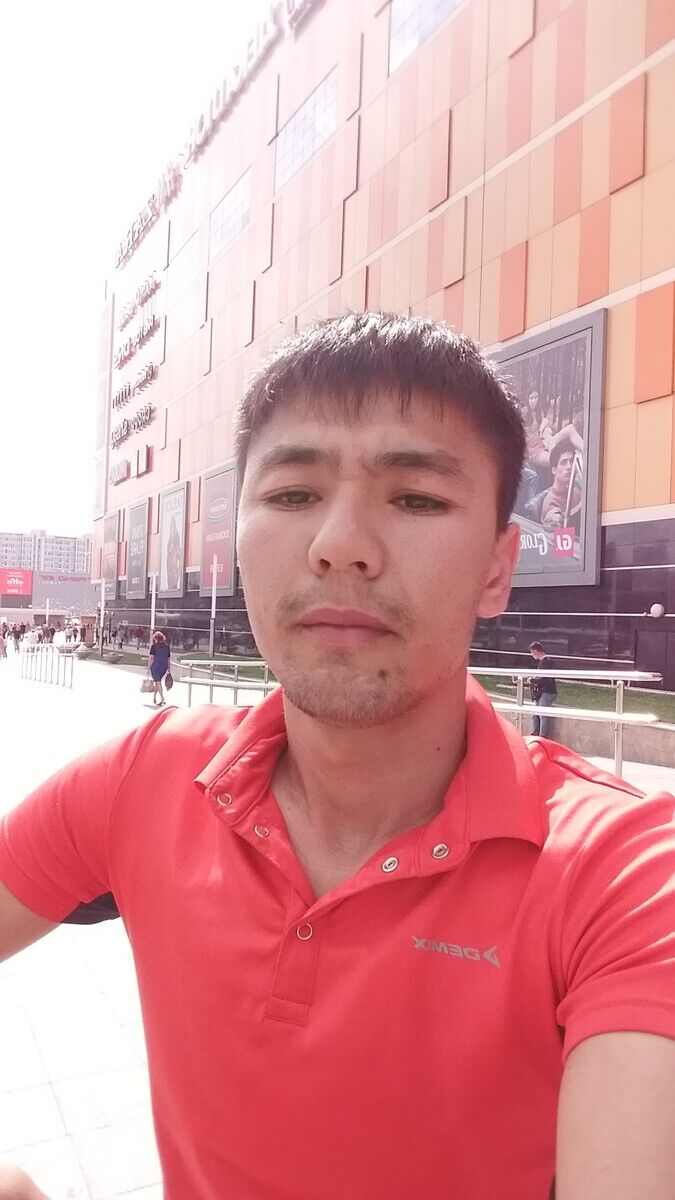  21439230  Feruzbek, 32 ,    