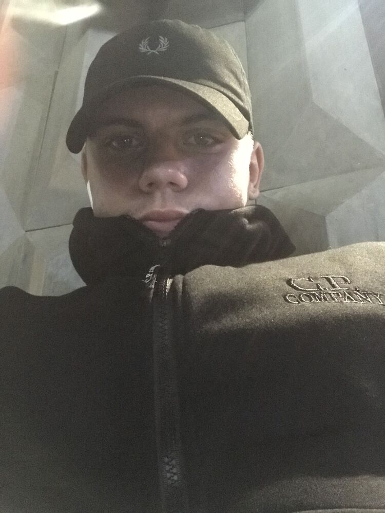  43978890  , 25 ,    