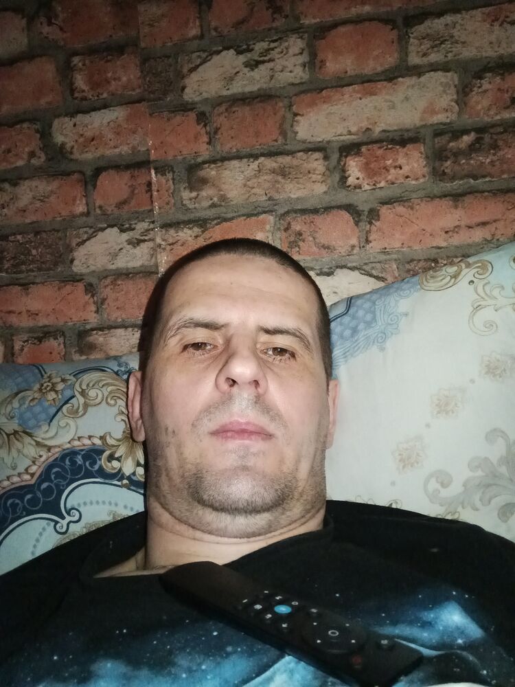  54511630  Roman, 40 ,    