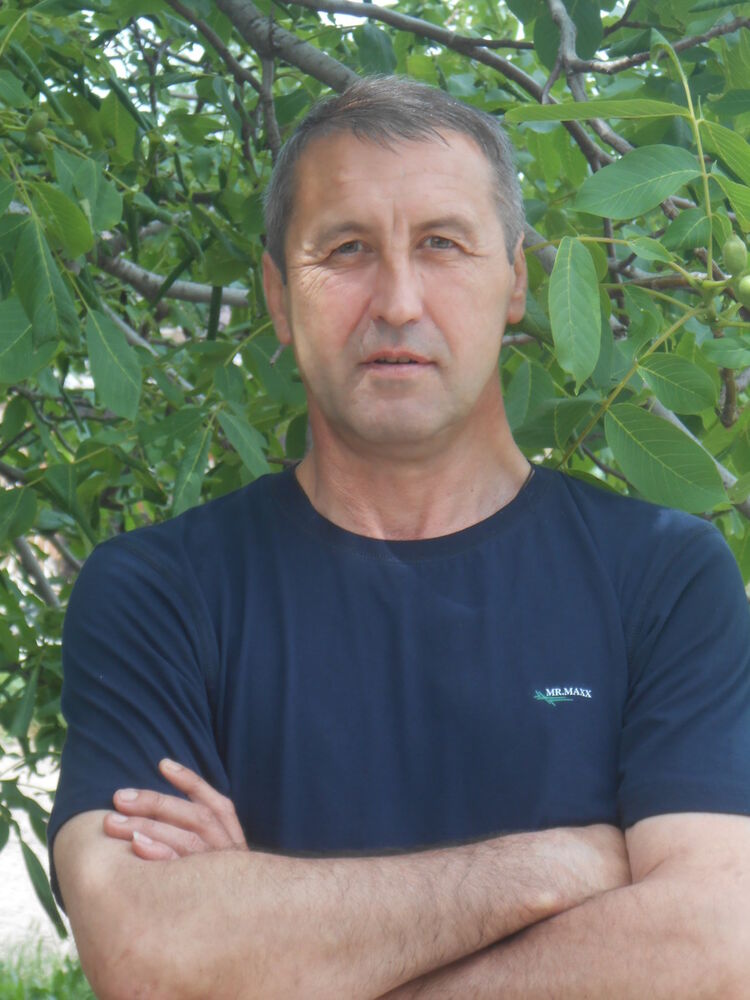  ,   Vova, 63 ,   