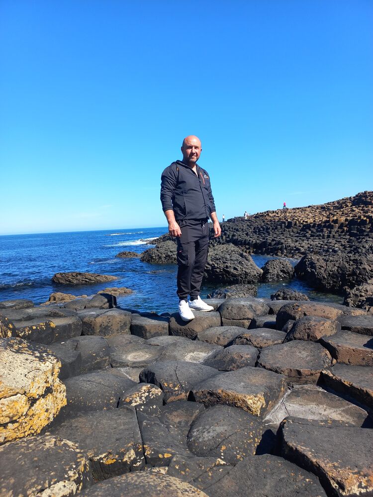  51941380  Iurie, 50 ,    