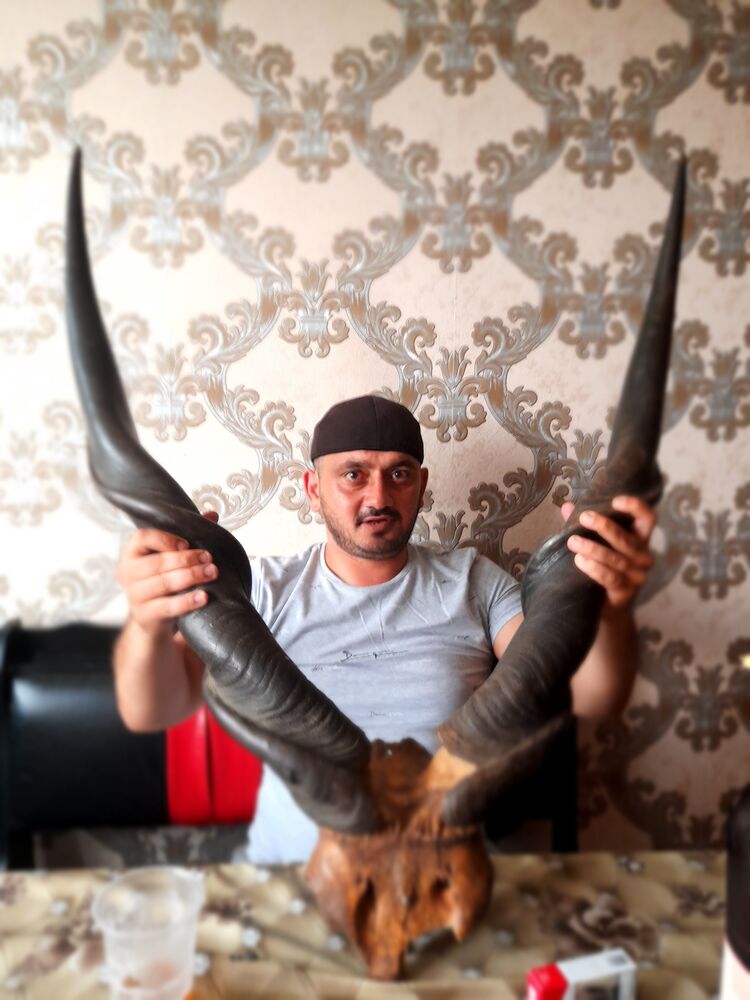  ,   Irakli, 32 ,   ,   