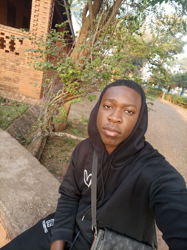 ���� 41675660 ����� Junior, 21 ���, ���� ���������� � ������