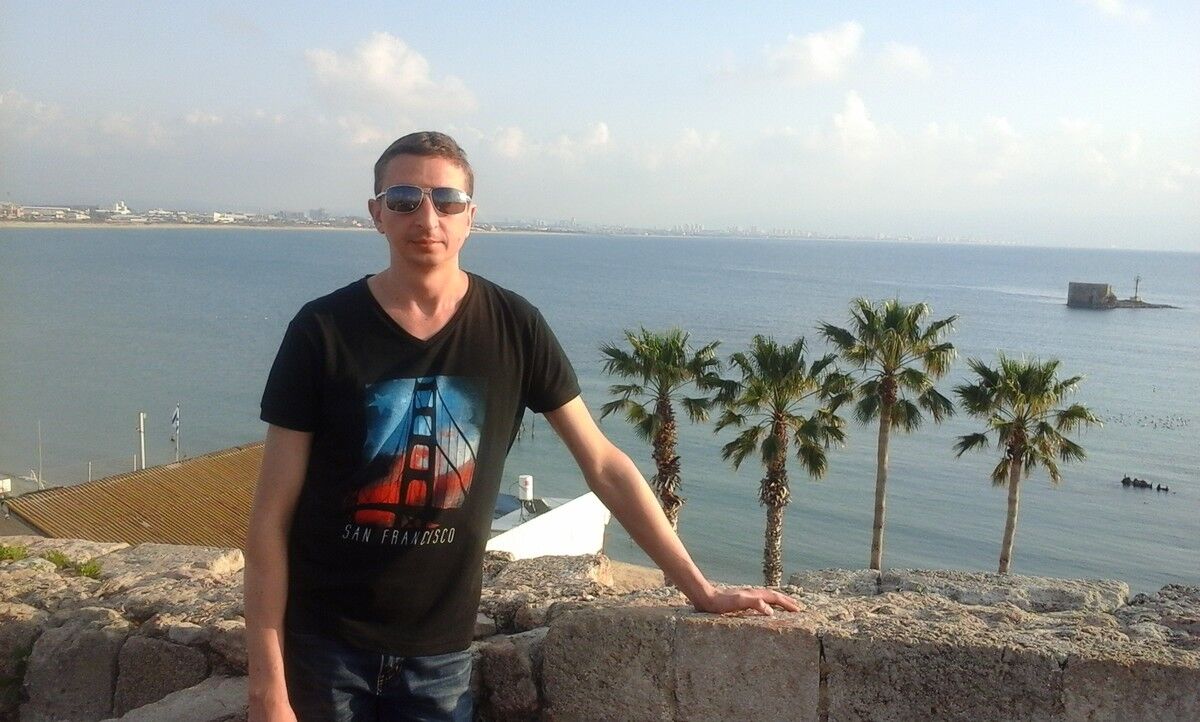  10224020  Alex, 42 ,    