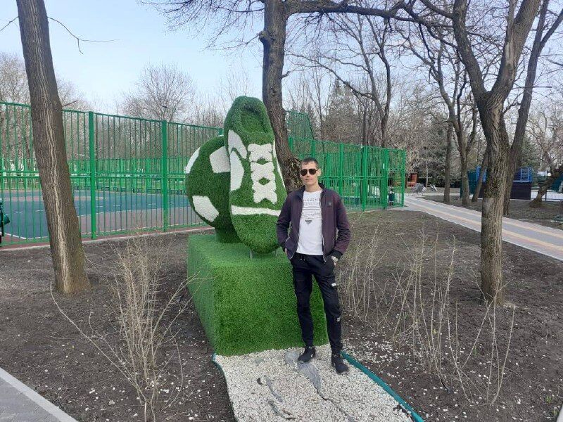  22712170  Nikolai, 34 ,    