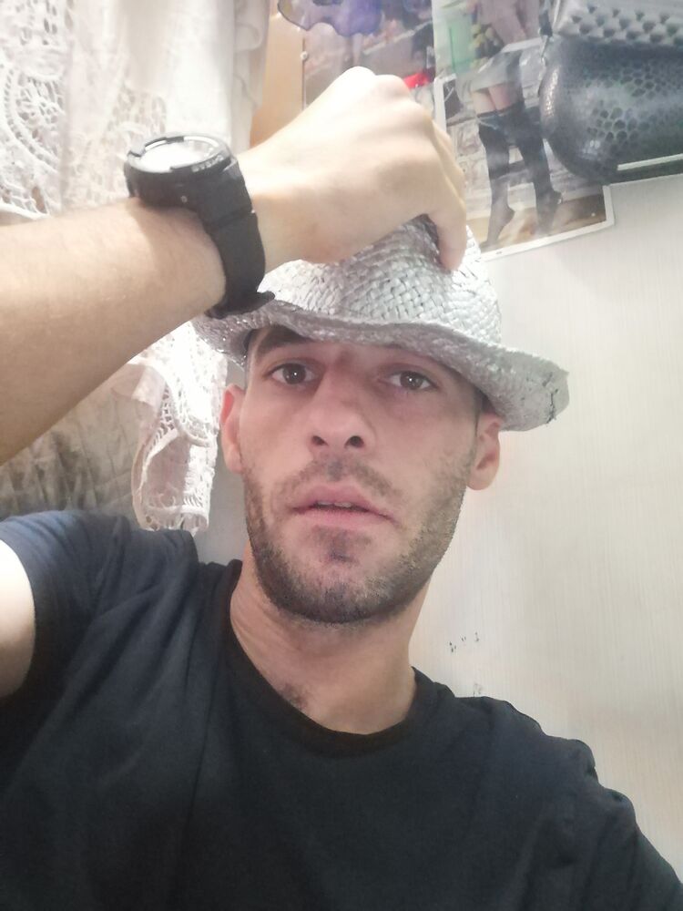  23573130  Allan, 36 ,    