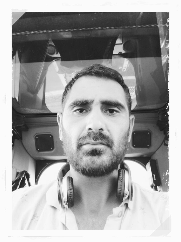  36479070  Edik, 32 ,    