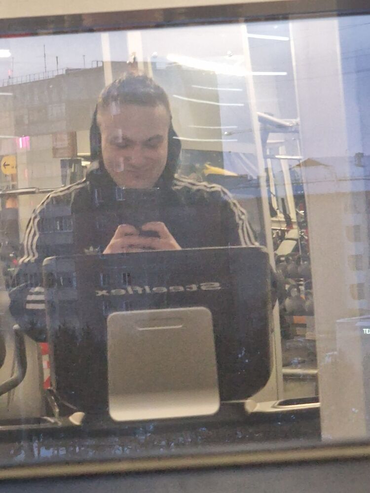  ,   Konstantin, 25 ,   ,   
