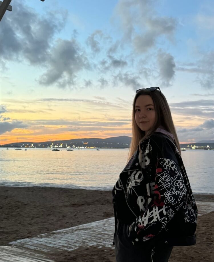  54473310  , 24 ,    --