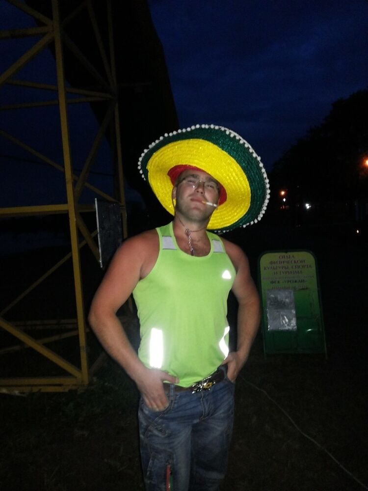  ,   Vladimir, 32 ,   ,   , c , 