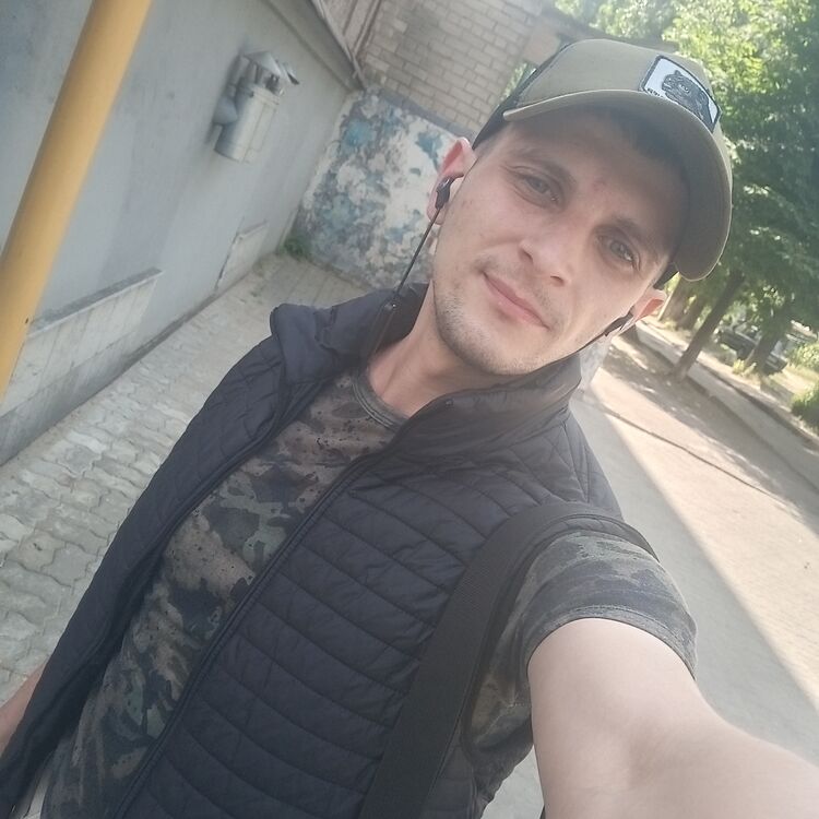  45602890  Yarosllav, 26 ,    