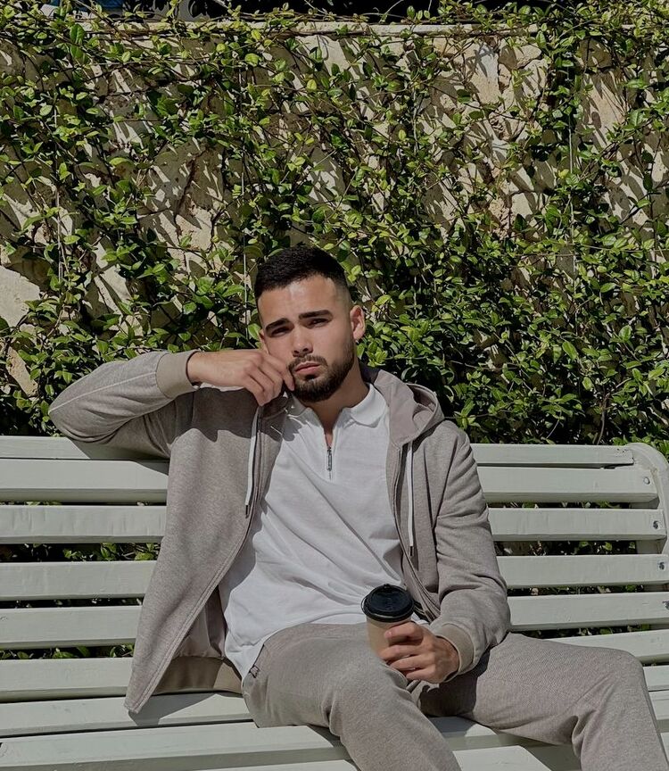  54731750  , 23 ,    -