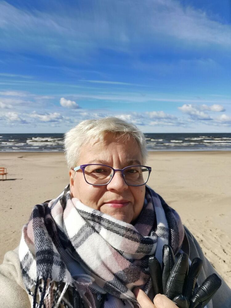  23955770  Lyudmila, 63 ,    