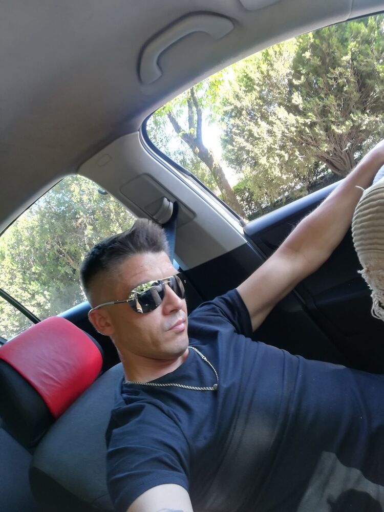  ,   Anton, 34 ,   c 