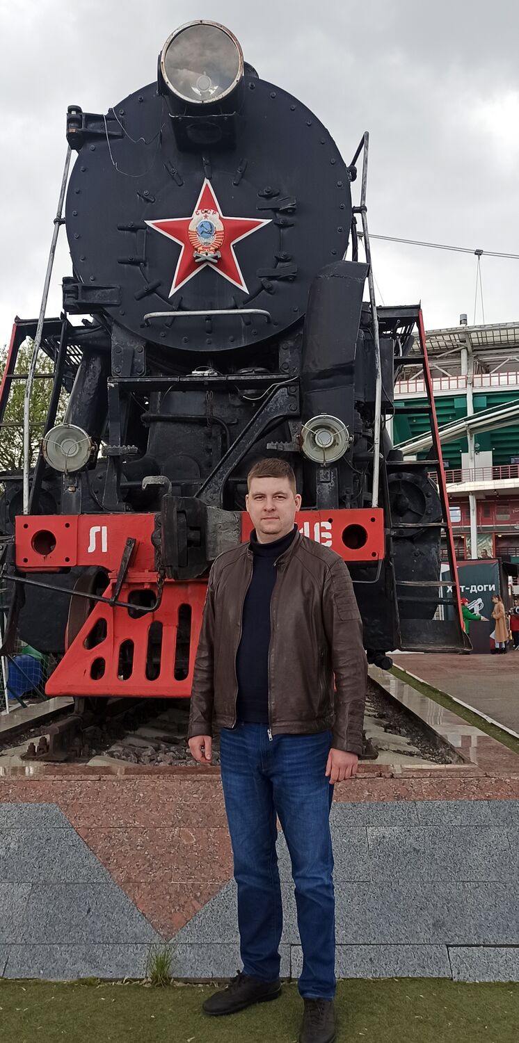  33332630  Pavel, 36 ,    
