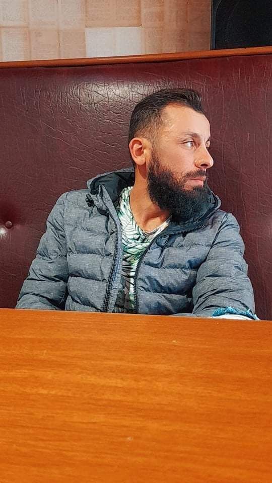  29083740  Mamuka, 30 ,    