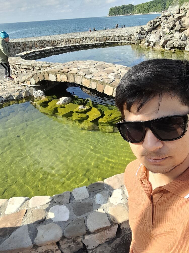  27371590  Dilshod, 26 ,    