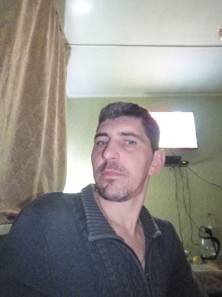  15222240  Ը, 42 ,    