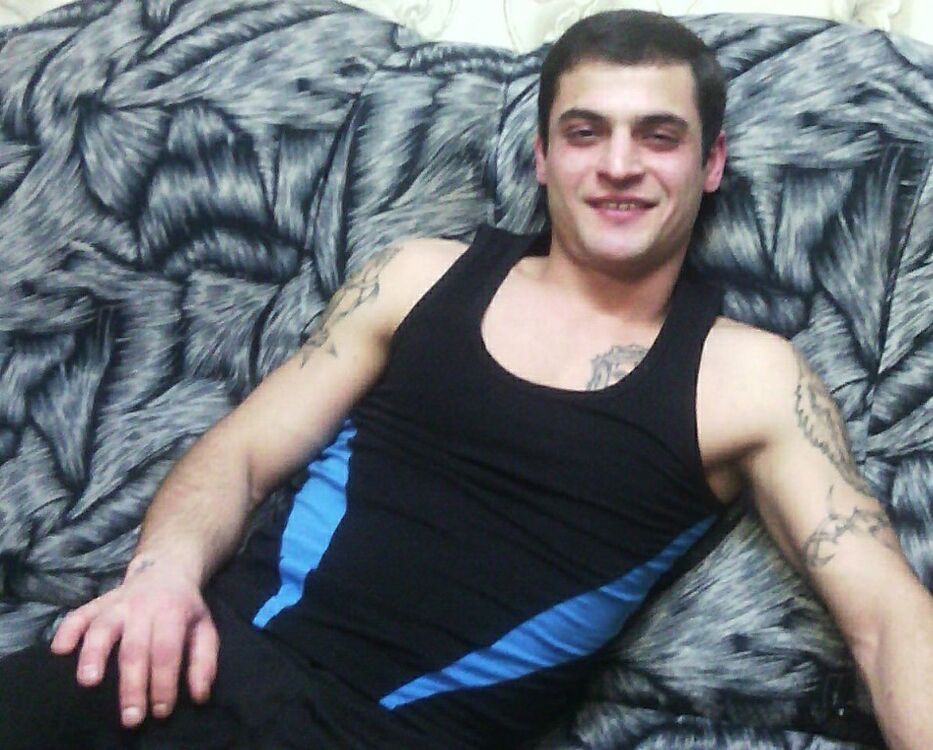  10763960  Gor, 37 ,    
