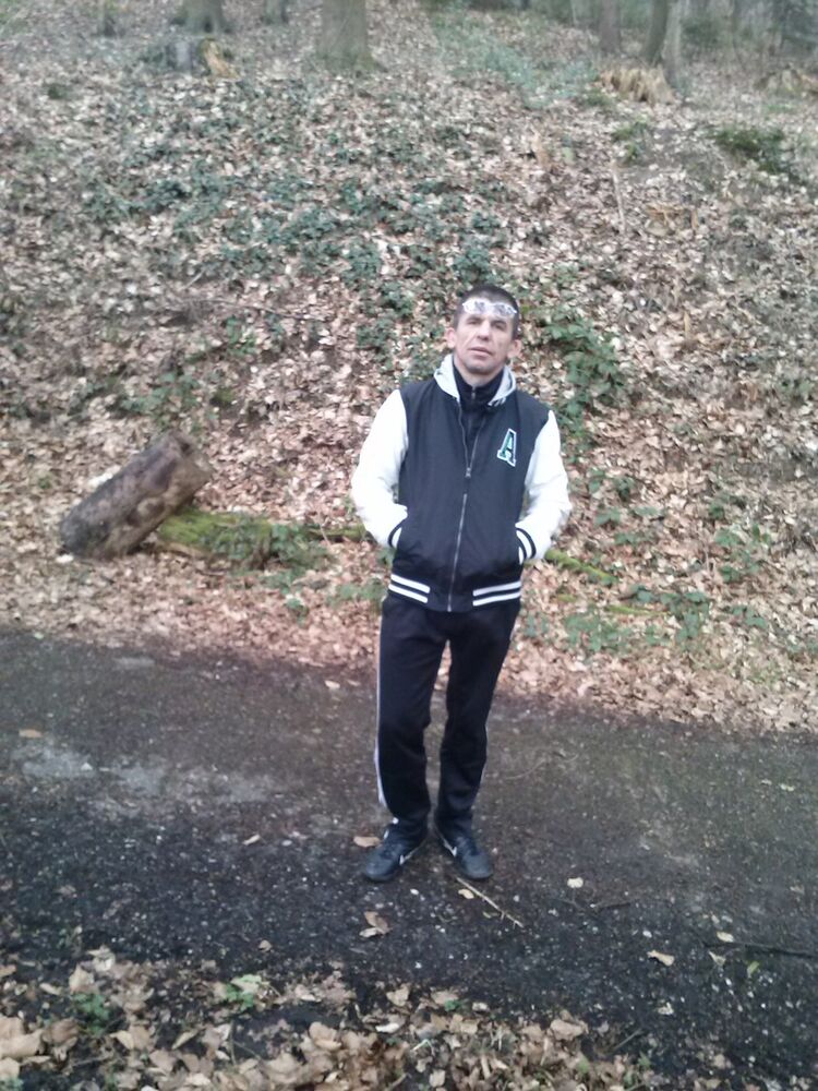  6040150  Alex, 54 ,    