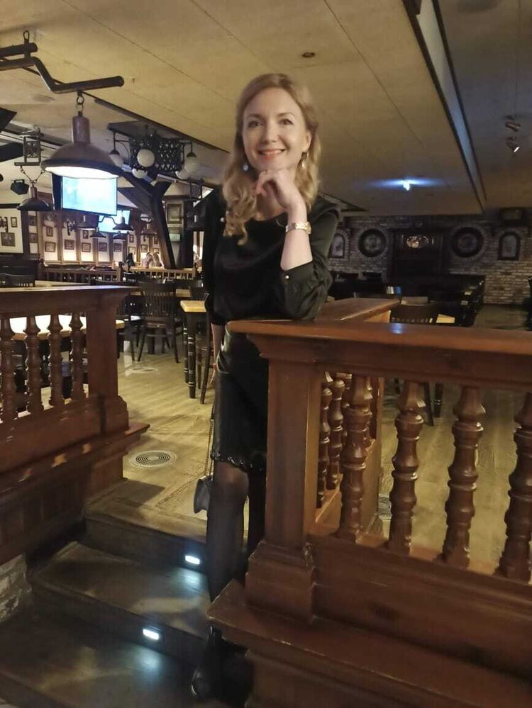  -,   Molly, 49 ,     , c 