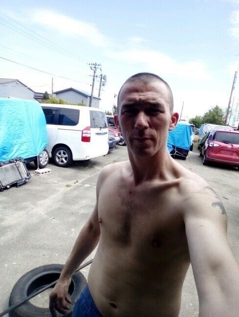  10823270  Dima, 42 ,    