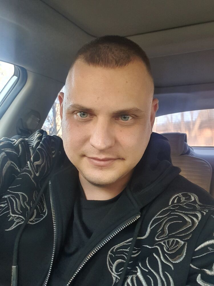  31887370  , 33 ,    