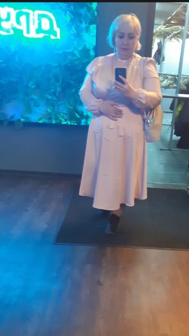  44098640  Tatyana, 54 ,    
