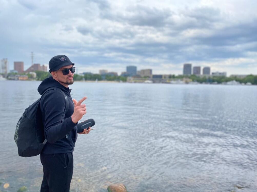  31089530  Ivan, 38 ,    