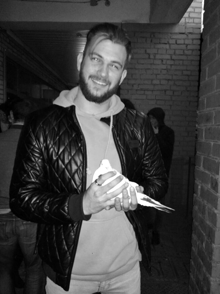  35257530  , 29 ,    -