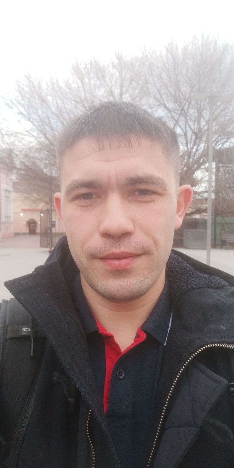  ,   DMITRIY, 39 ,     