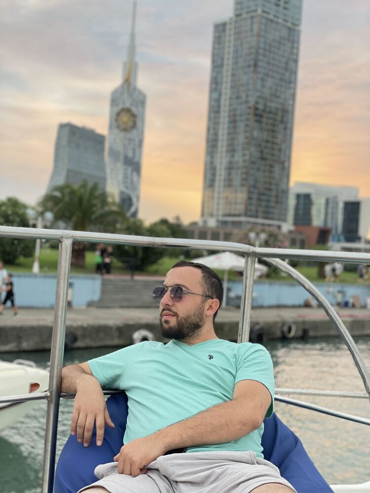  ,   Petros, 25 ,   ,   
