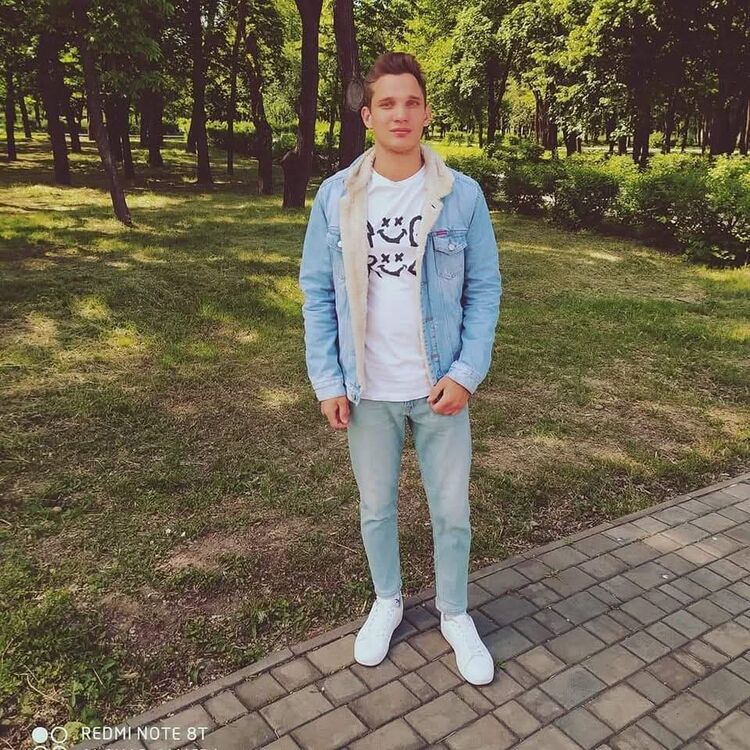  Frankfurt am Main,   Oleksii, 26 ,   ,   