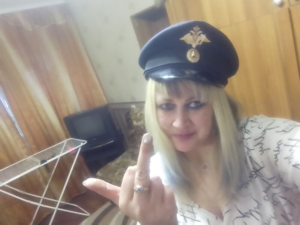  34588230  , 37 ,    