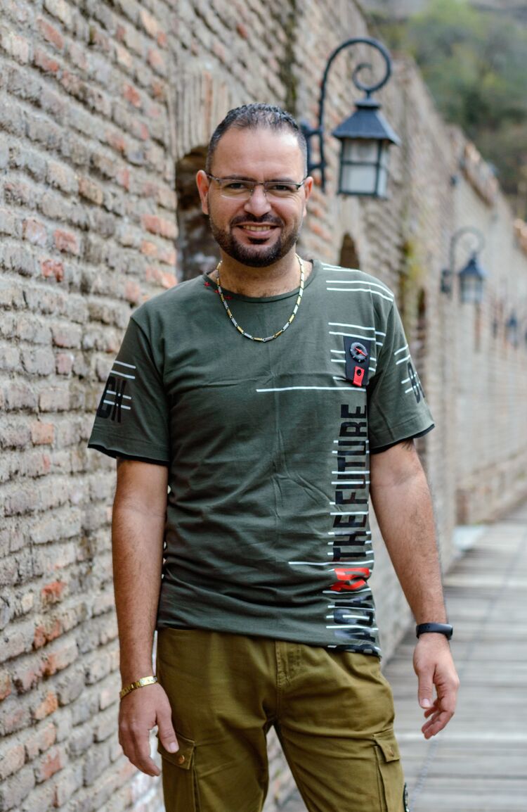  ,   Nader, 41 ,   ,   , c 