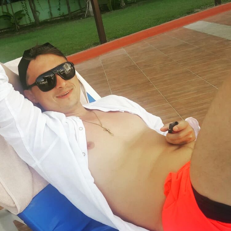  35393390  Stanislav, 36 ,    --