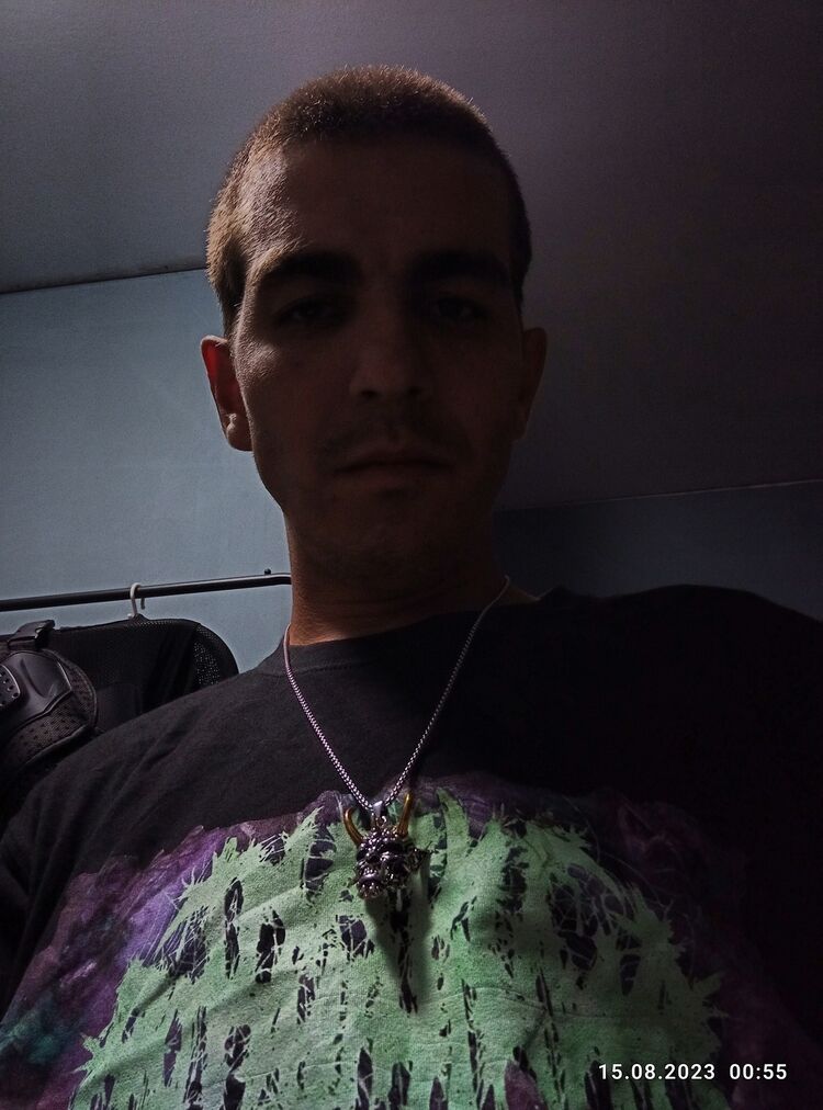  41044670  , 27 ,    
