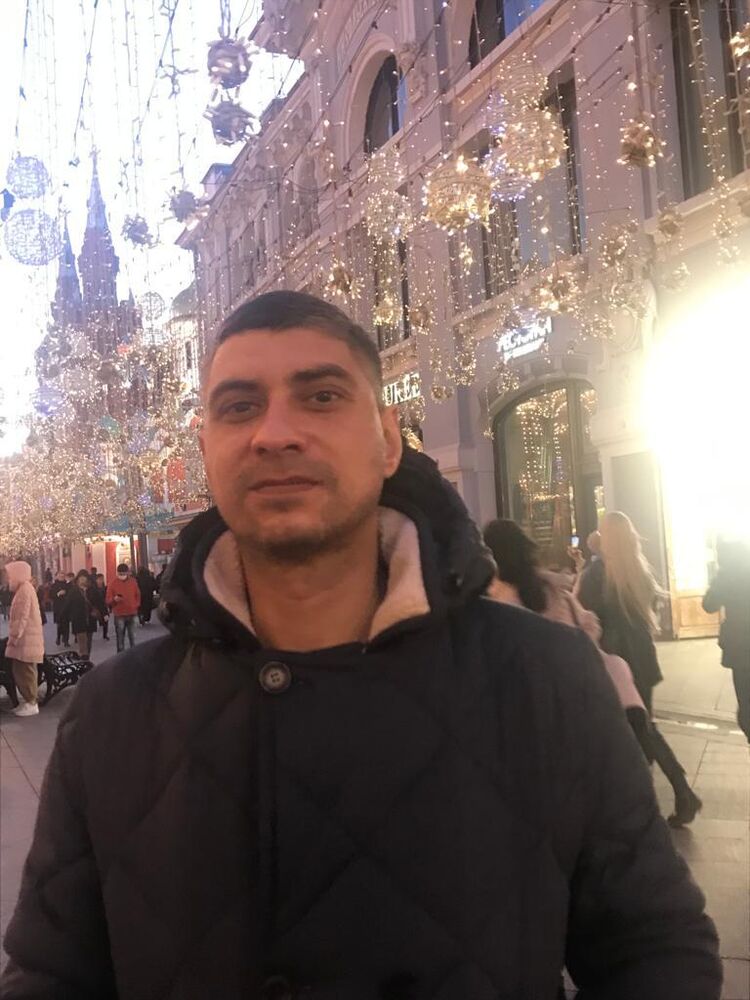  30563720  Sadykov, 39 ,    