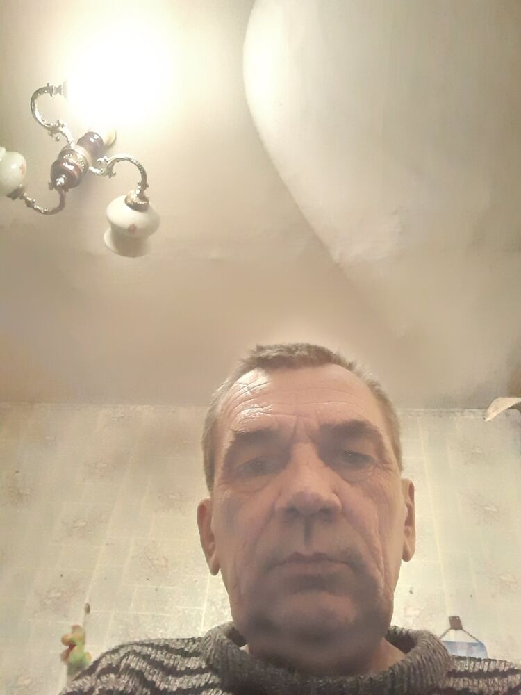  37663720  , 61 ,    