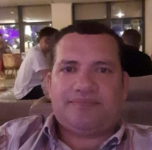  26428060  Younes, 51 ,    