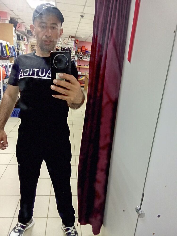  ,   Anar, 46 ,   ,   