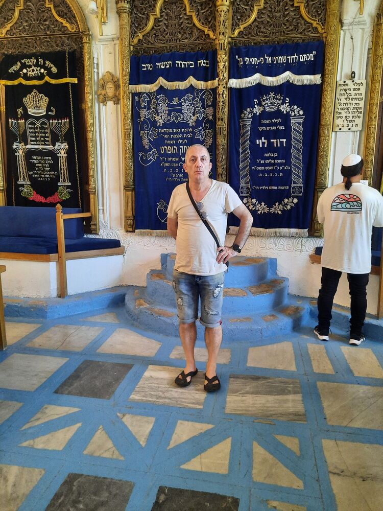  40256590  Brain, 47 ,    