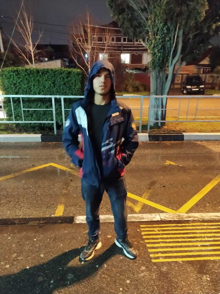  ,   Ali, 25 ,   ,   